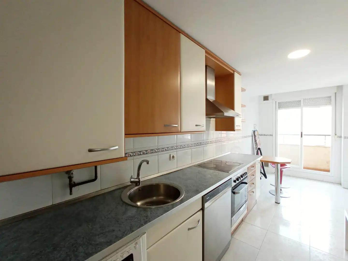 Cuina de Pis en venda en Burgos amb Calefacció, Parquet i Terrassa