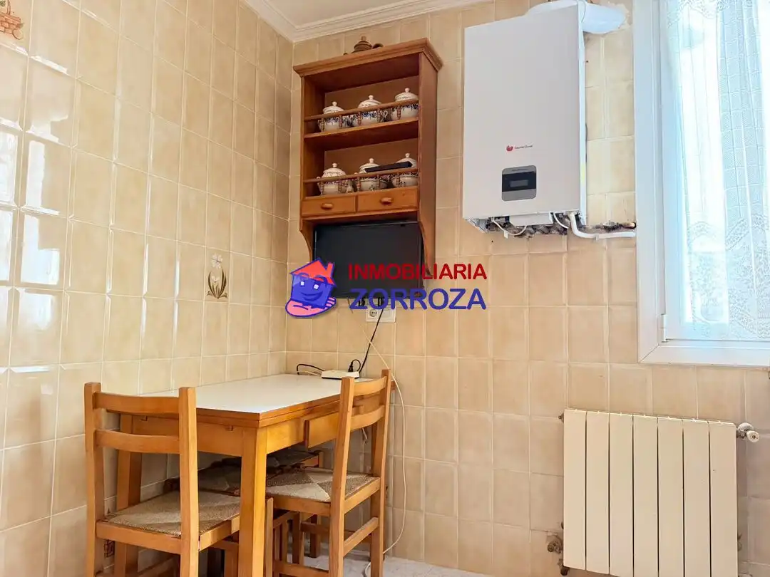 Cocina de Piso en venta en Bilbao  con Calefacción, Jardín privado y Amueblado