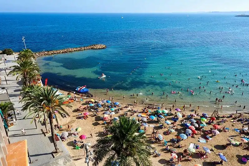 Außenansicht von Wohnungen zum Verkauf in Torrevieja mit Klimaanlage, Heizung und Möbliert