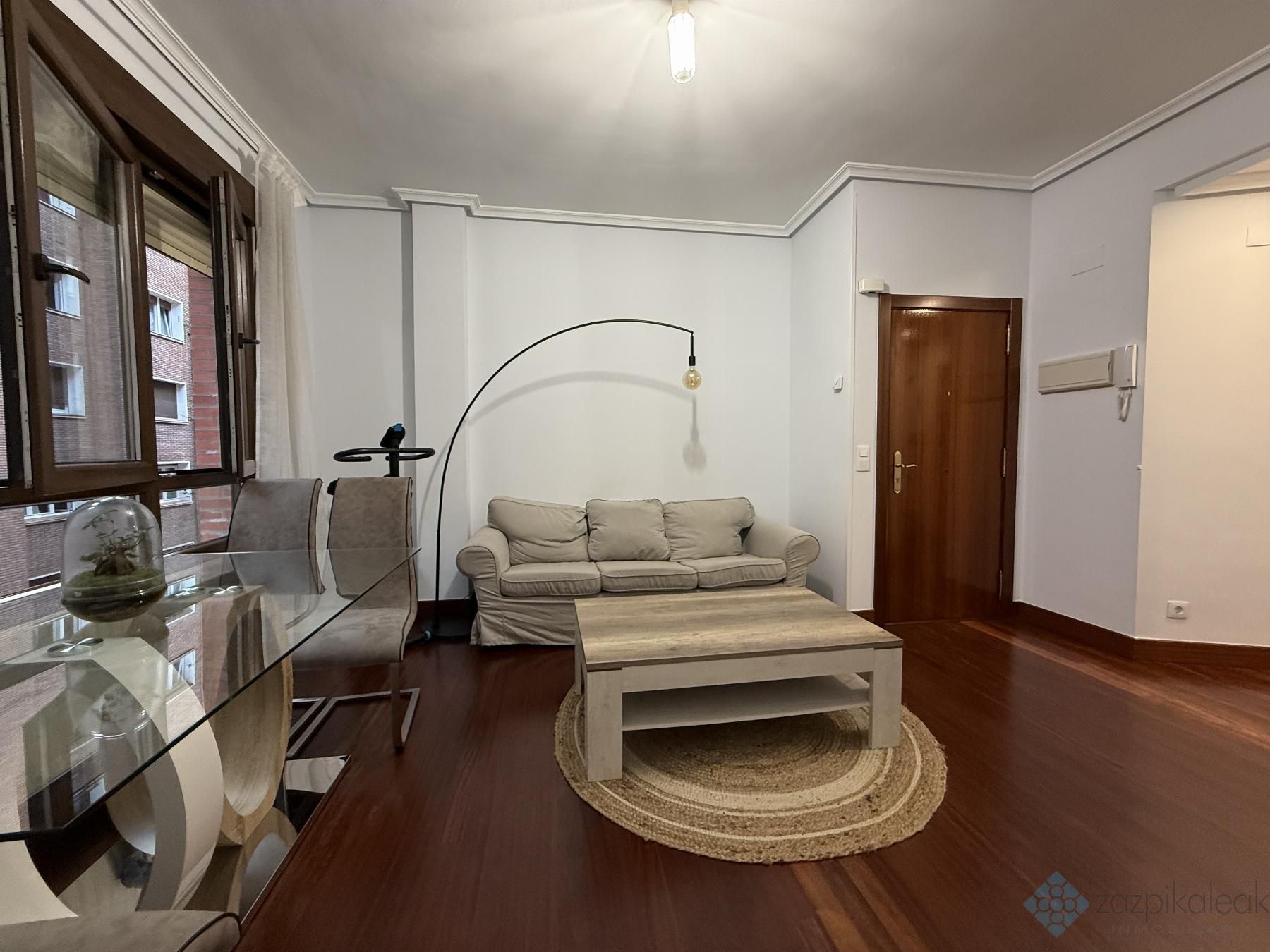 Living room of Apartment to rent in Bilbao   with Heating, Parquet flooring and Furnished