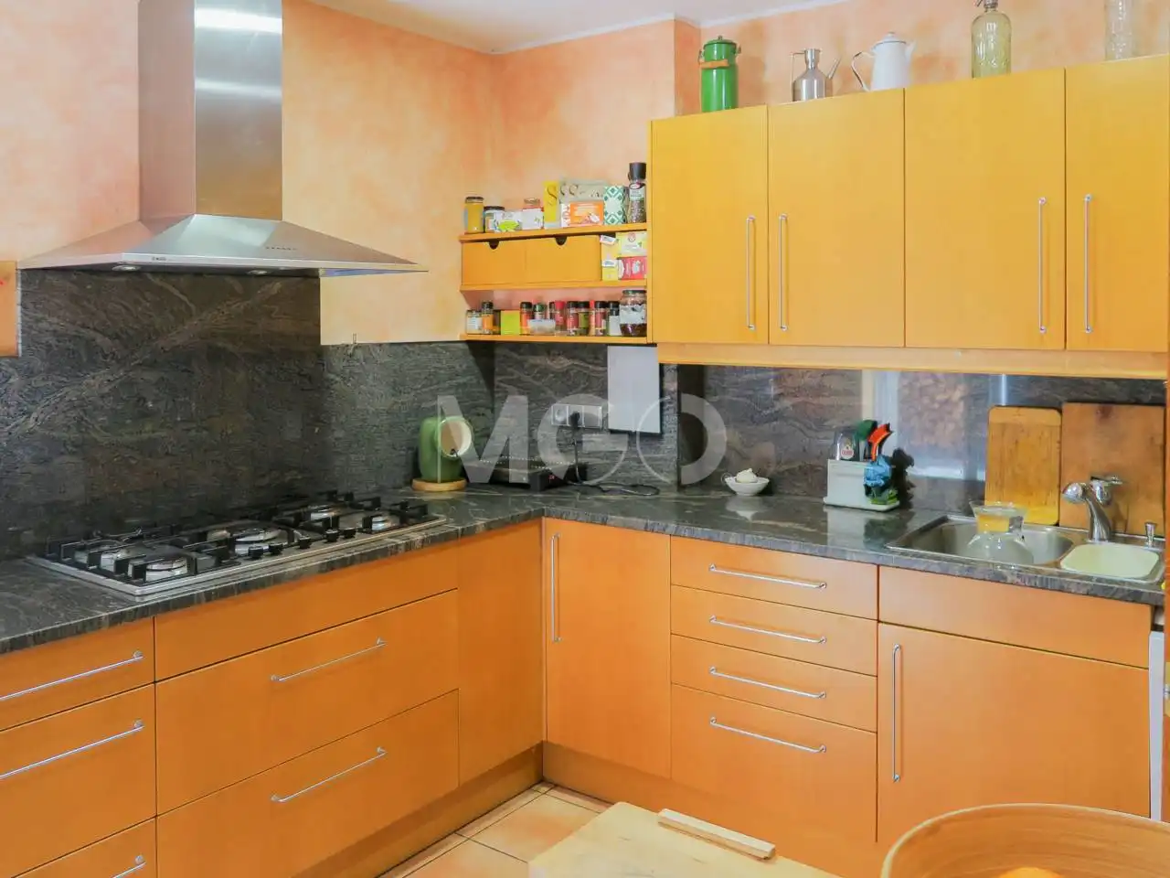 Cuina de Casa o xalet en venda en Tavèrnoles amb Calefacció, Jardí privat i Parquet