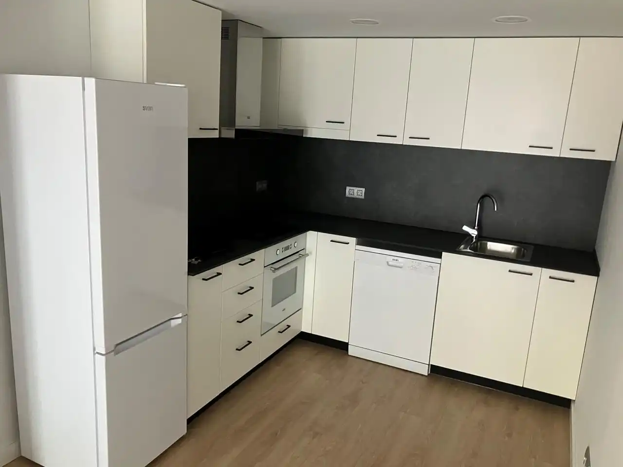 Cuina de Pis en venda en Andorra la Vella amb Aire condicionat, Calefacció i Parquet
