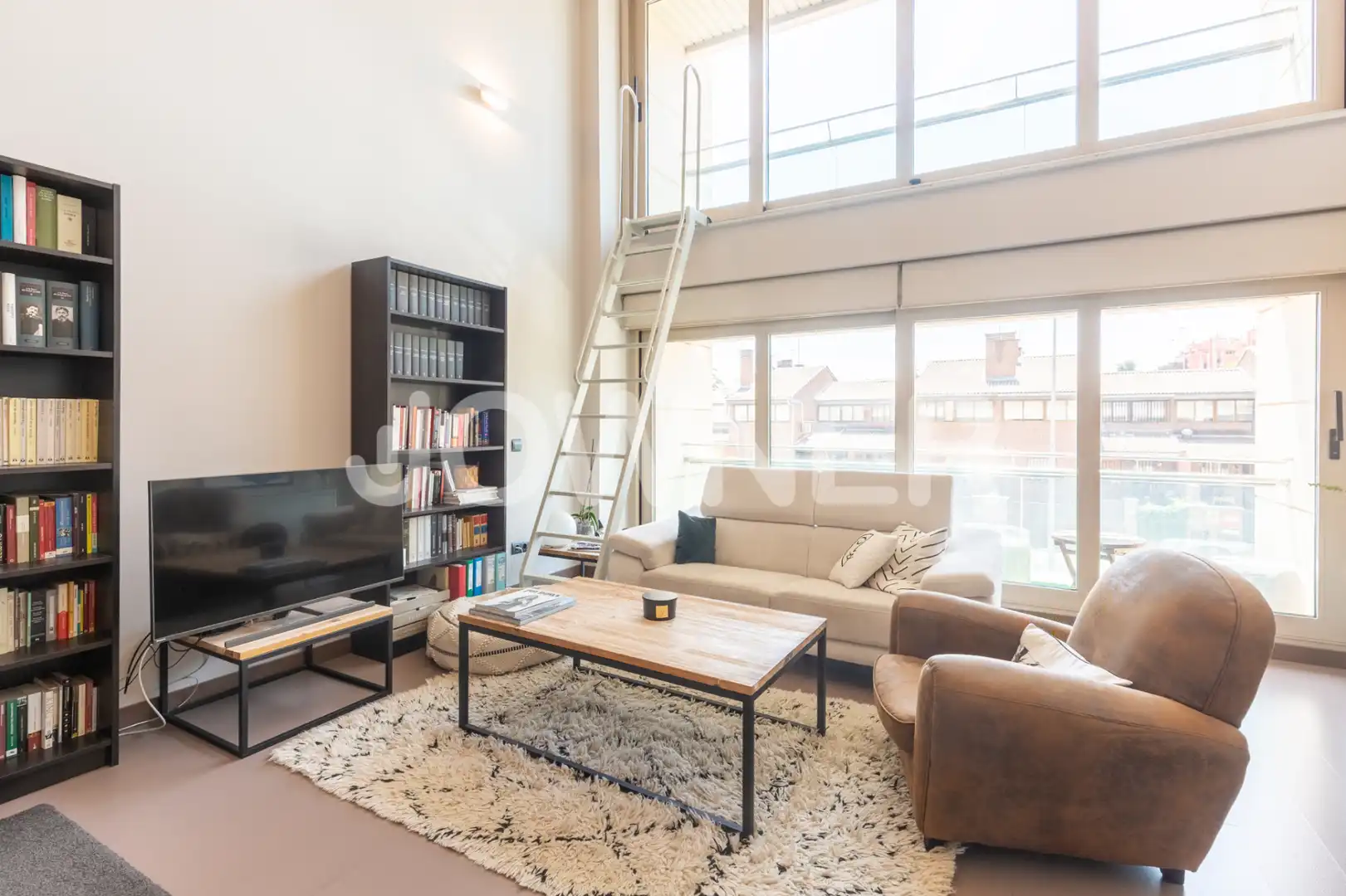 Living room of Flat for rent in Madrid  with Air Conditioner and Furnished