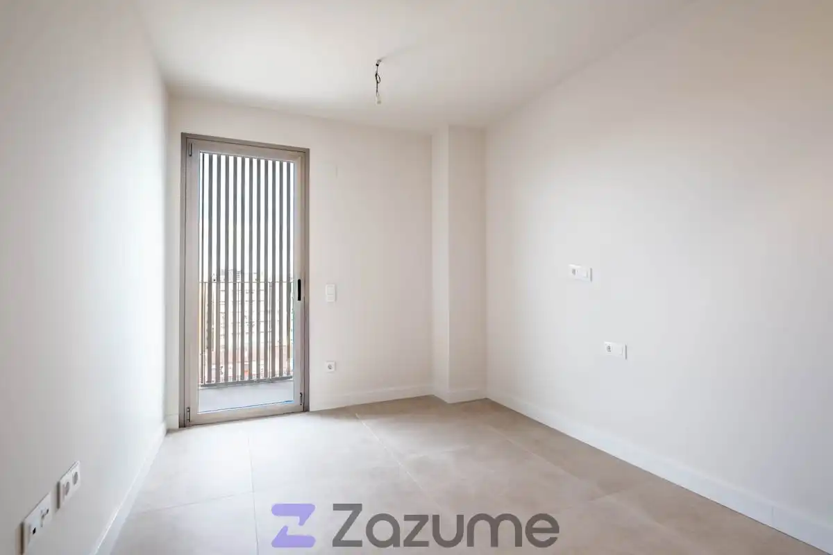 Schlafzimmer von Wohnung zur Miete in Zaragoza mit Klimaanlage, Heizung und Terrasse
