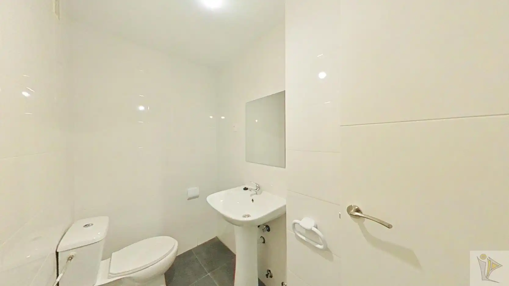 Flat for sale in CL BELZUNEGUI , Puerta Bonita