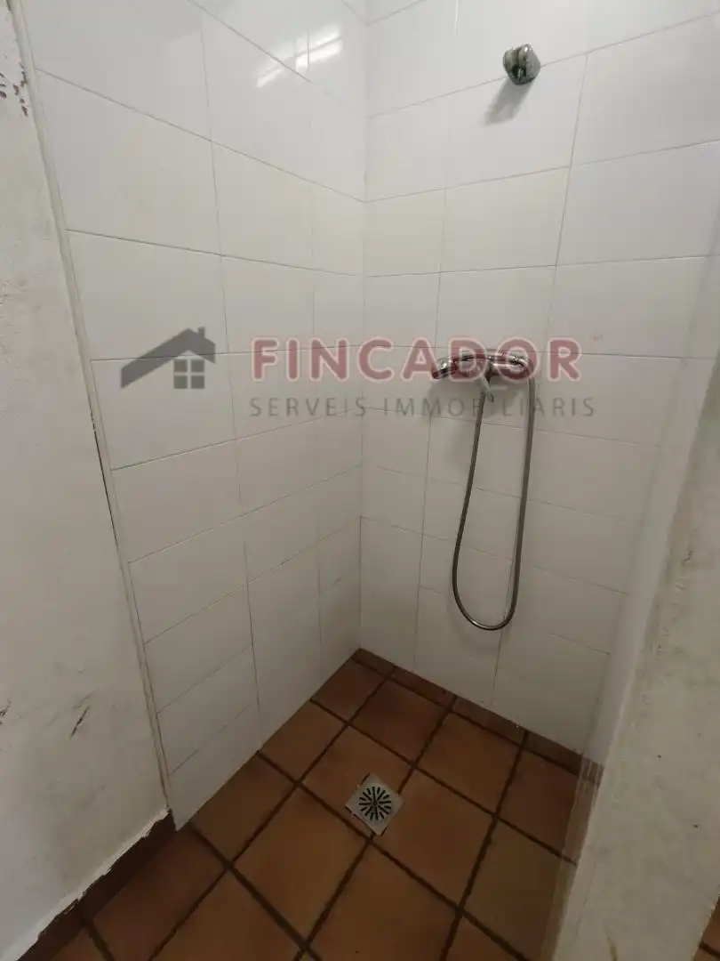 Baño de Casa adosada en venta en Barcelona con Aire acondicionado, Calefacción y Parquet