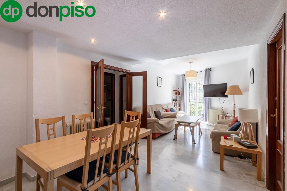 Exterior view of Flat for sale in  Granada Capital  with Heating and Storage room