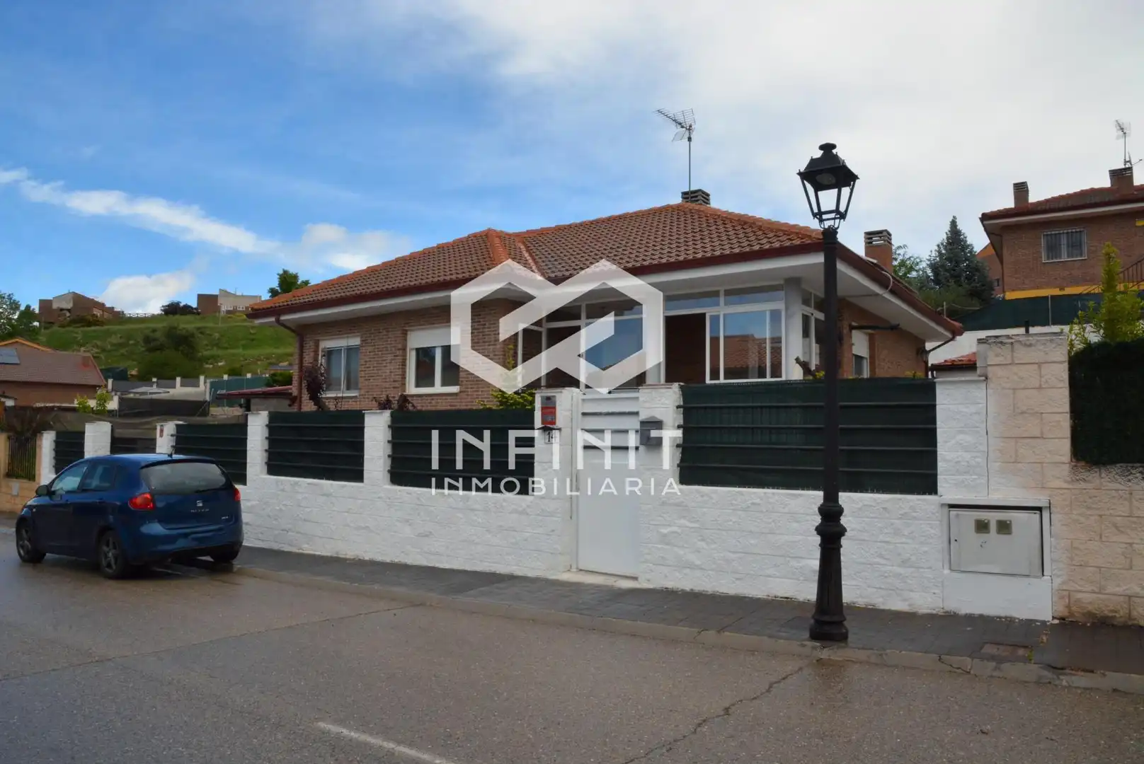 Exterior view of Houses for sale in Yebes  with Air Conditioner, Heating and Private garden