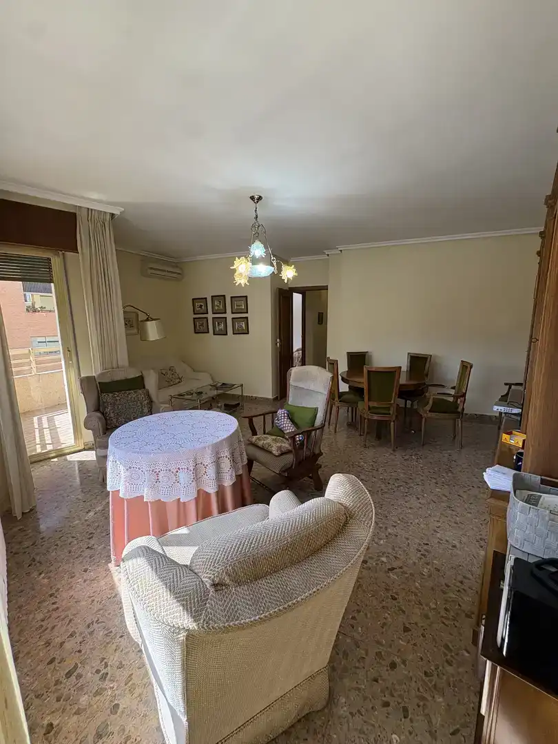 Wohnzimmer von Wohnung zum Verkauf in  Albacete Capital mit Klimaanlage und Balkon