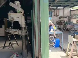 Vista exterior de Nave industrial en venta en Leganés con Calefacción y Alarma