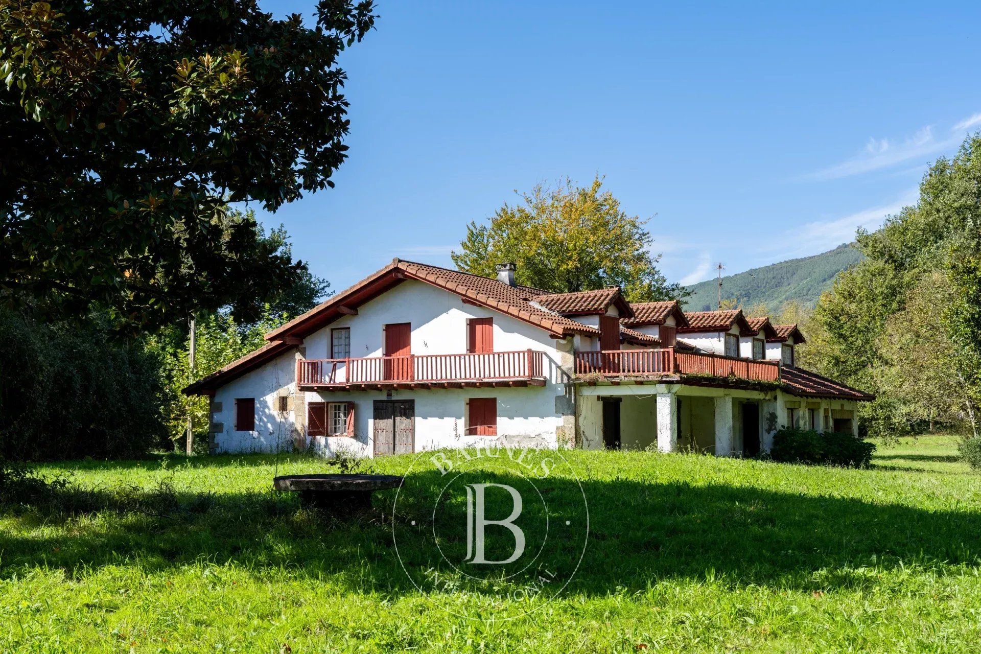 Exterior view of Houses for sale in Irun 