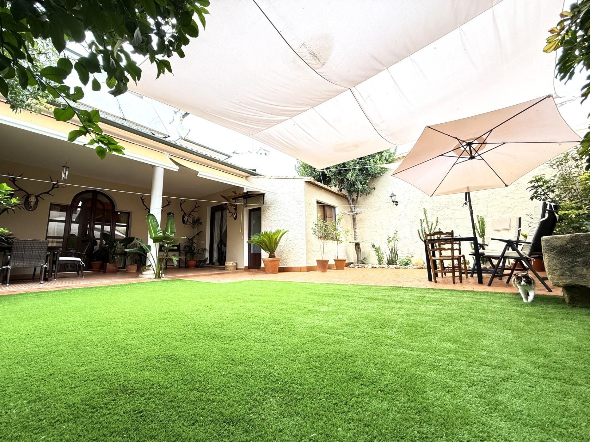 Terrassa de Casa o xalet en venda en Posadas amb Aire condicionat, Jardí privat i Terrassa