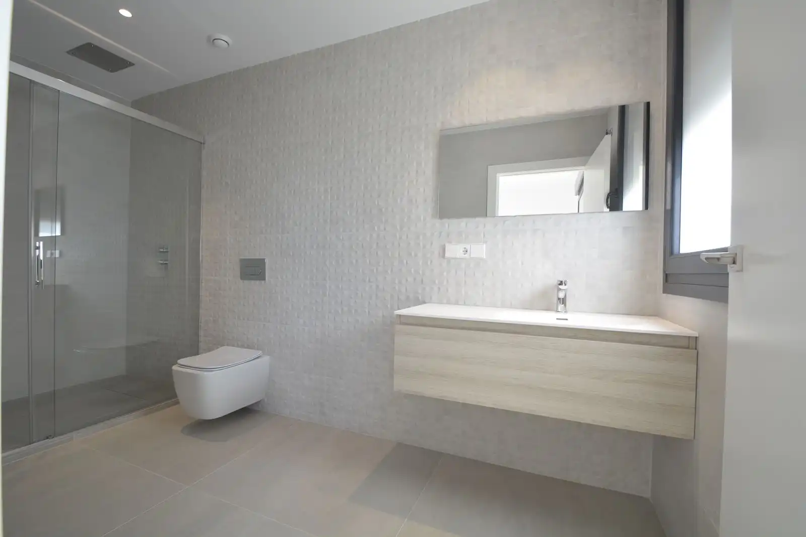 Bathroom of Houses for sale in Marbella  with Air Conditioner, Private garden and Terrace