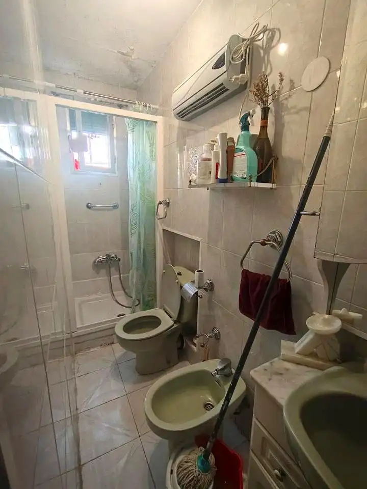Bathroom of Flat for sale in Madrid  with Air Conditioner, Heating and Furnished