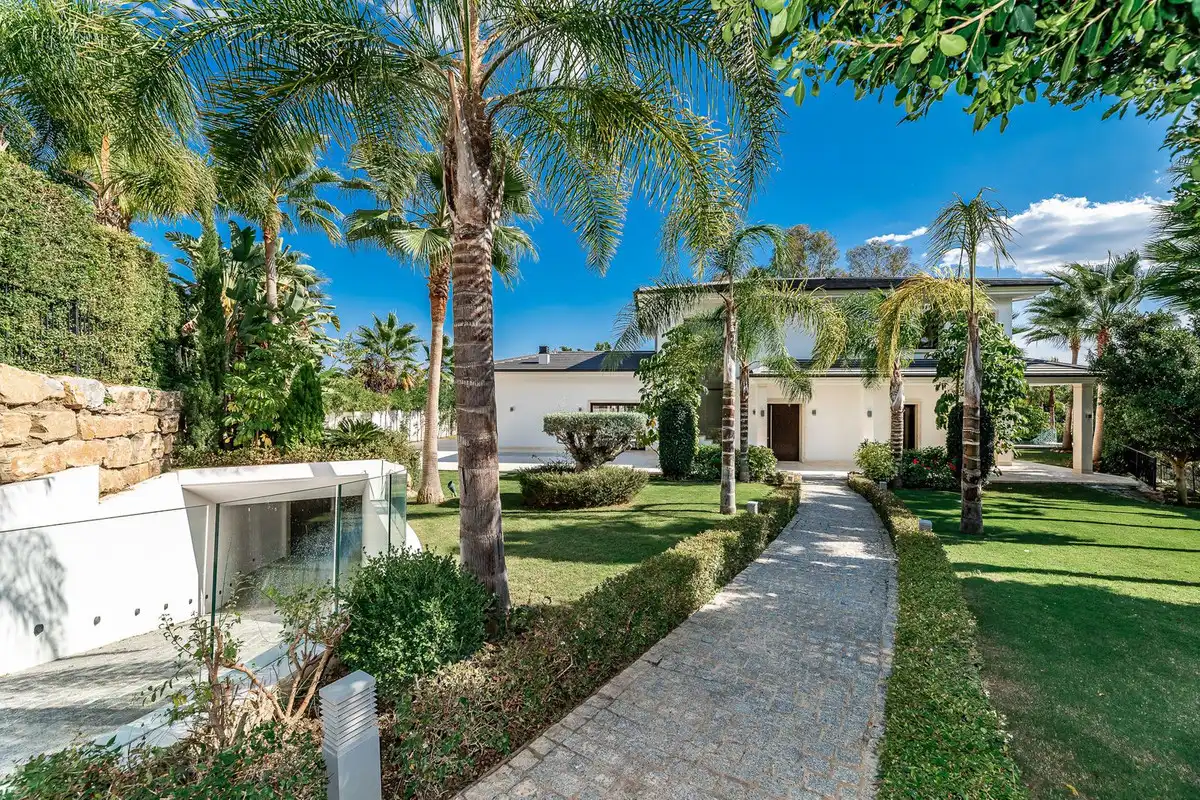 Villa mit Pool zum Verkauf in Nueva Andalucía, imagen 16
