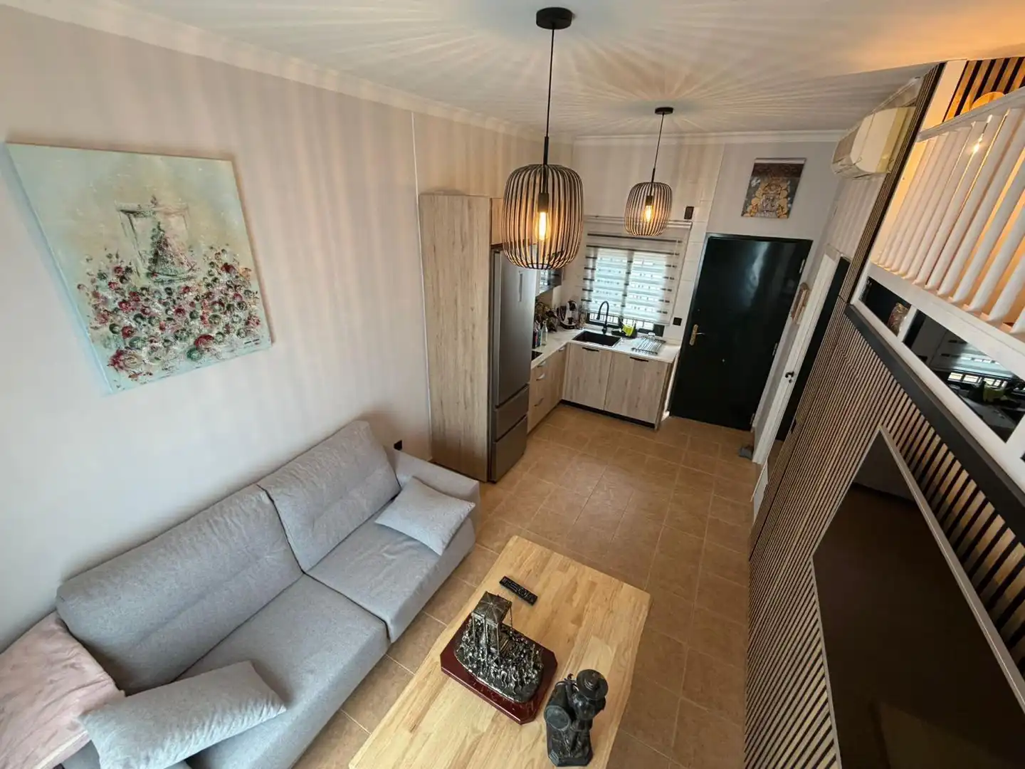 Sala de estar de Apartamento de alquiler en Almonte con Aire acondicionado y Amueblado