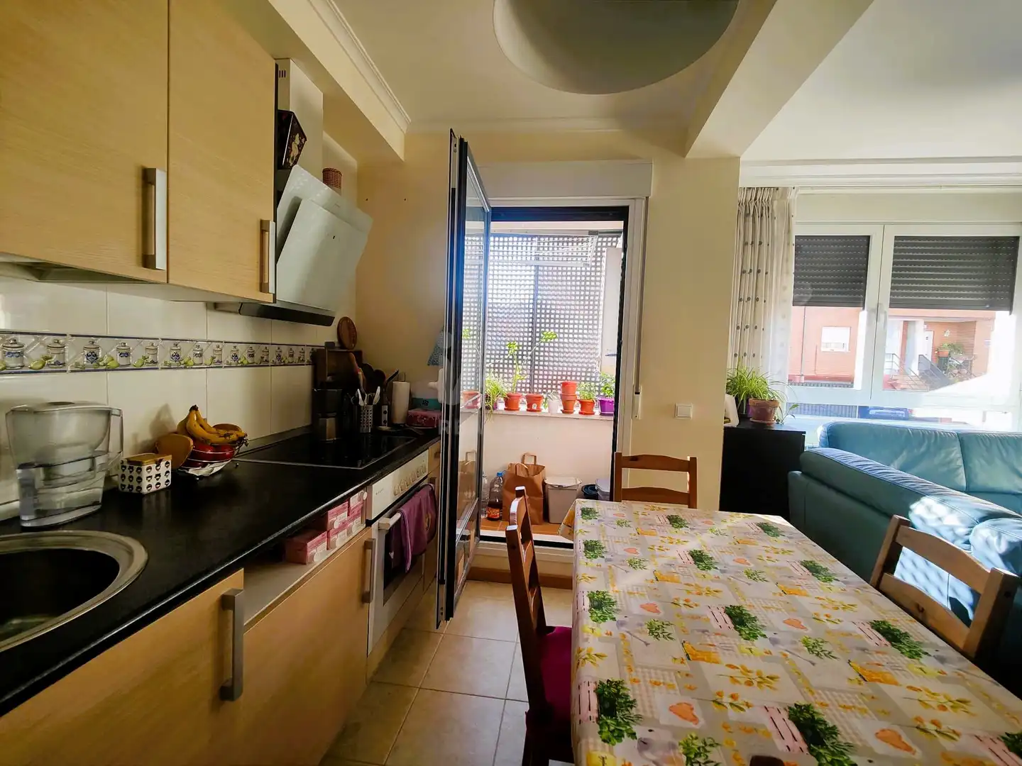 Cocina de Piso en venta en Santovenia de Pisuerga con Calefacción