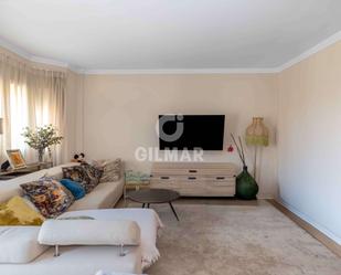 Sala d'estar de Dúplex en venda en Fuengirola amb Terrassa