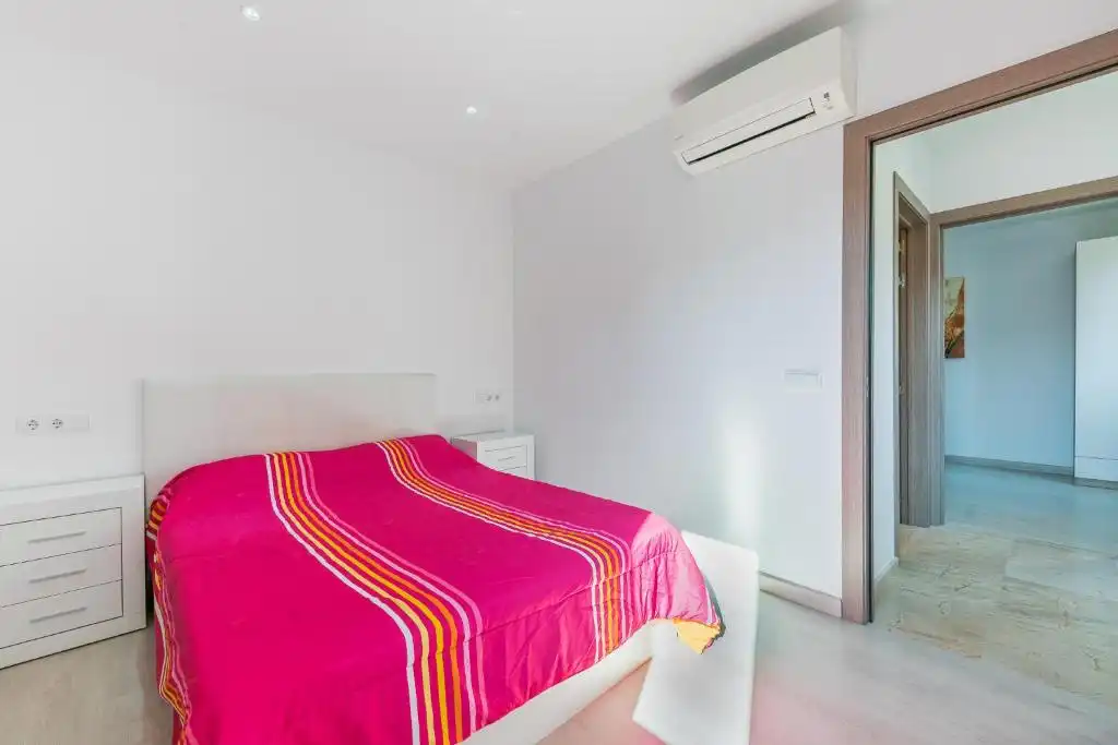 Dormitori de Casa o xalet en venda en Muro amb Aire condicionat, Jardí privat i Terrassa