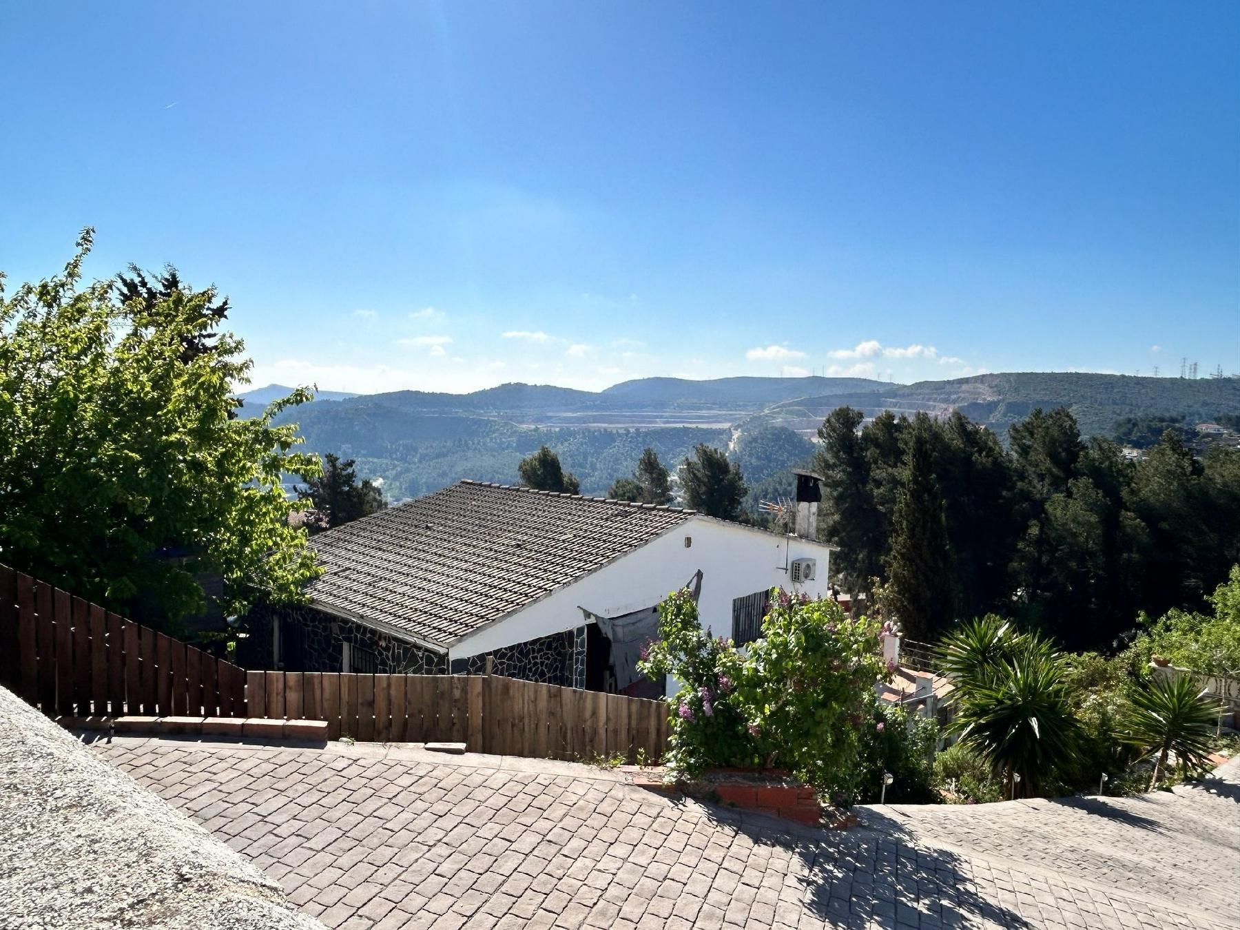 Vista exterior de Casa o xalet en venda en Vallirana