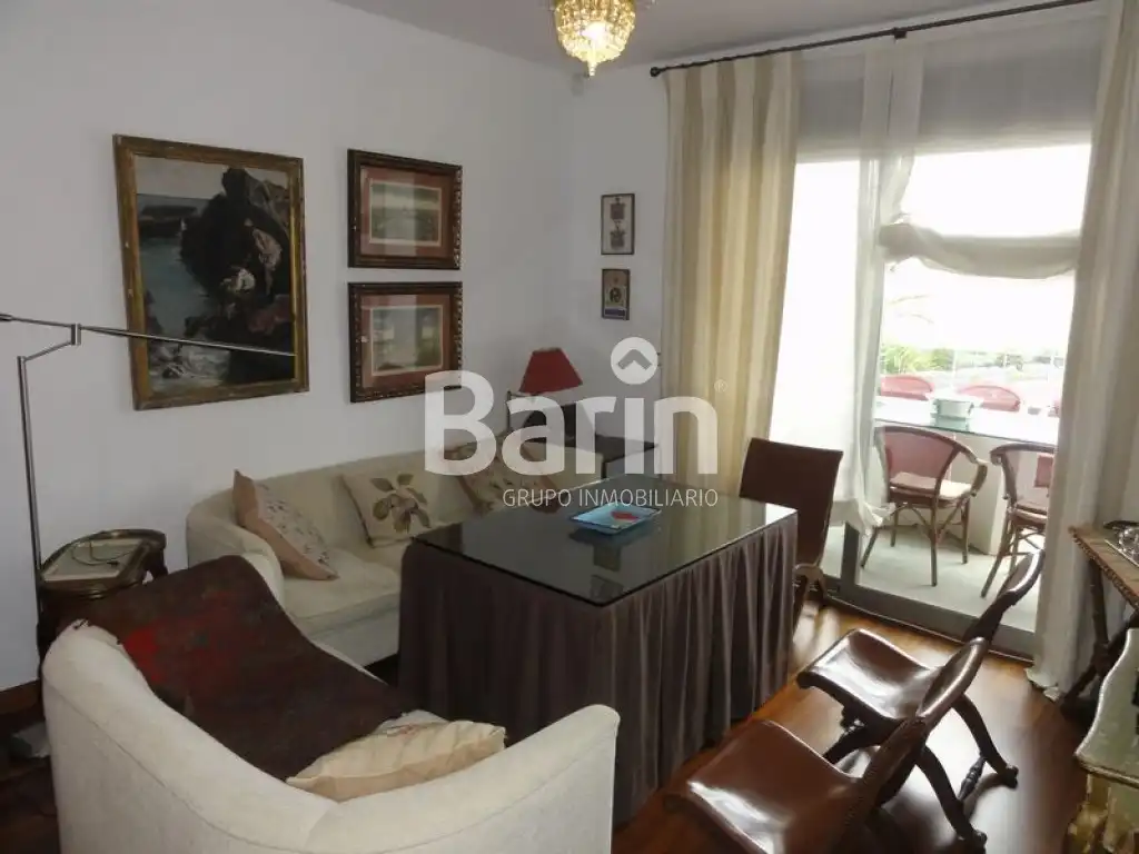 Sala d'estar de Àtic en venda en Córdoba amb Aire condicionat, Calefacció i Jardí privat