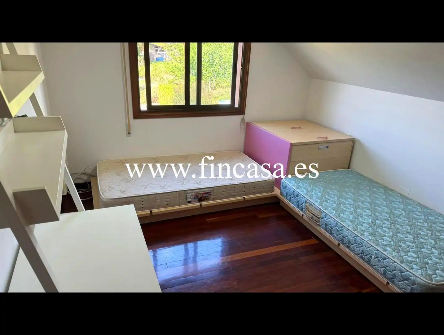 Casa o chalet de alquiler en Vigo  con Calefacción, Jardín privado y Parquet