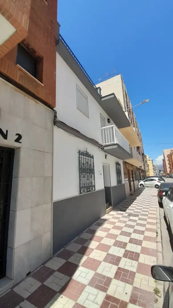 Chalet con terraza en venta en Calle Octavio López 19, imagen 8