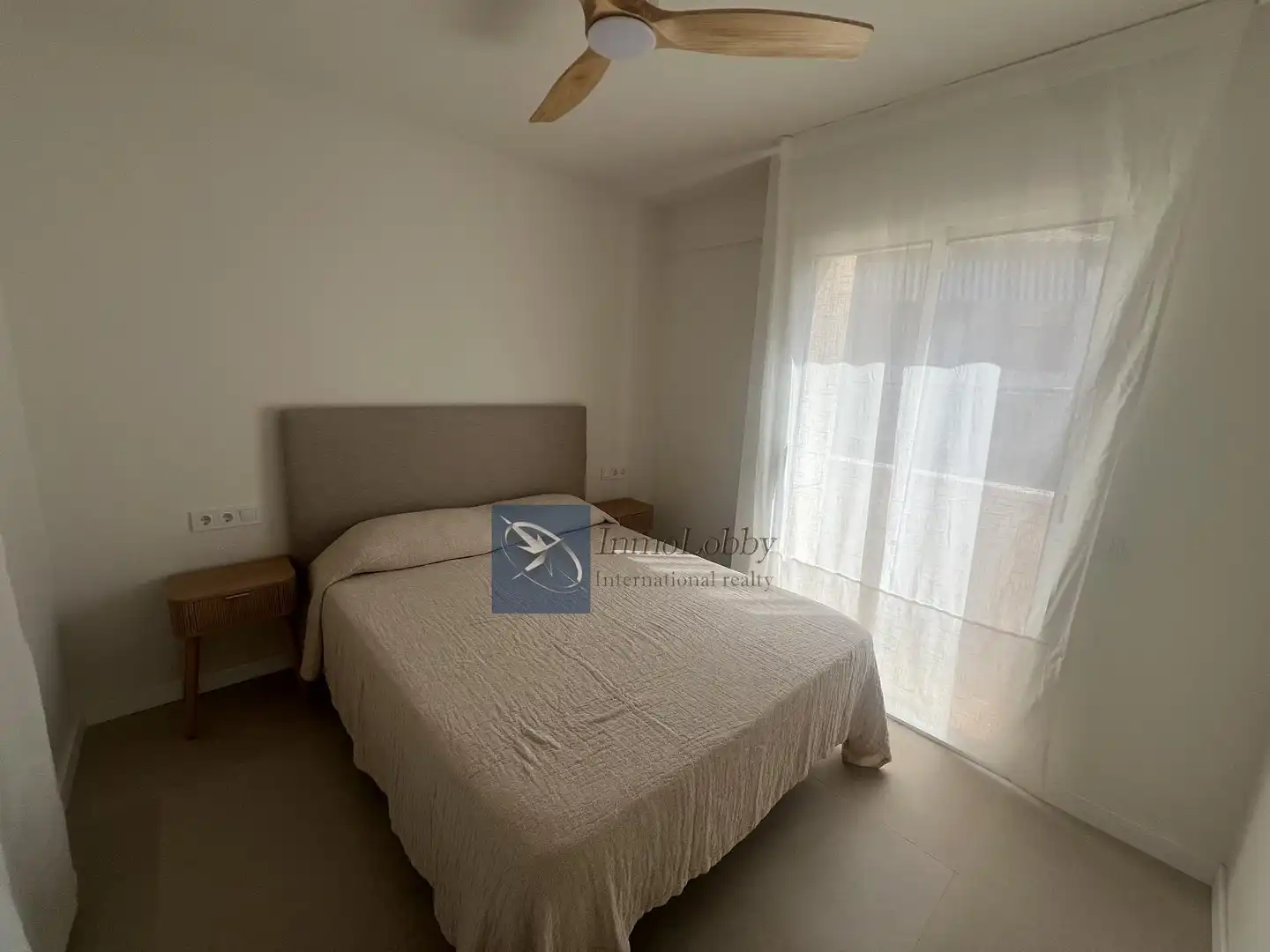 Dormitori de Apartament de lloguer en Castell d'Aro, Platja d'Aro i s'Agaró amb Aire condicionat, Terrassa i Piscina comunitària