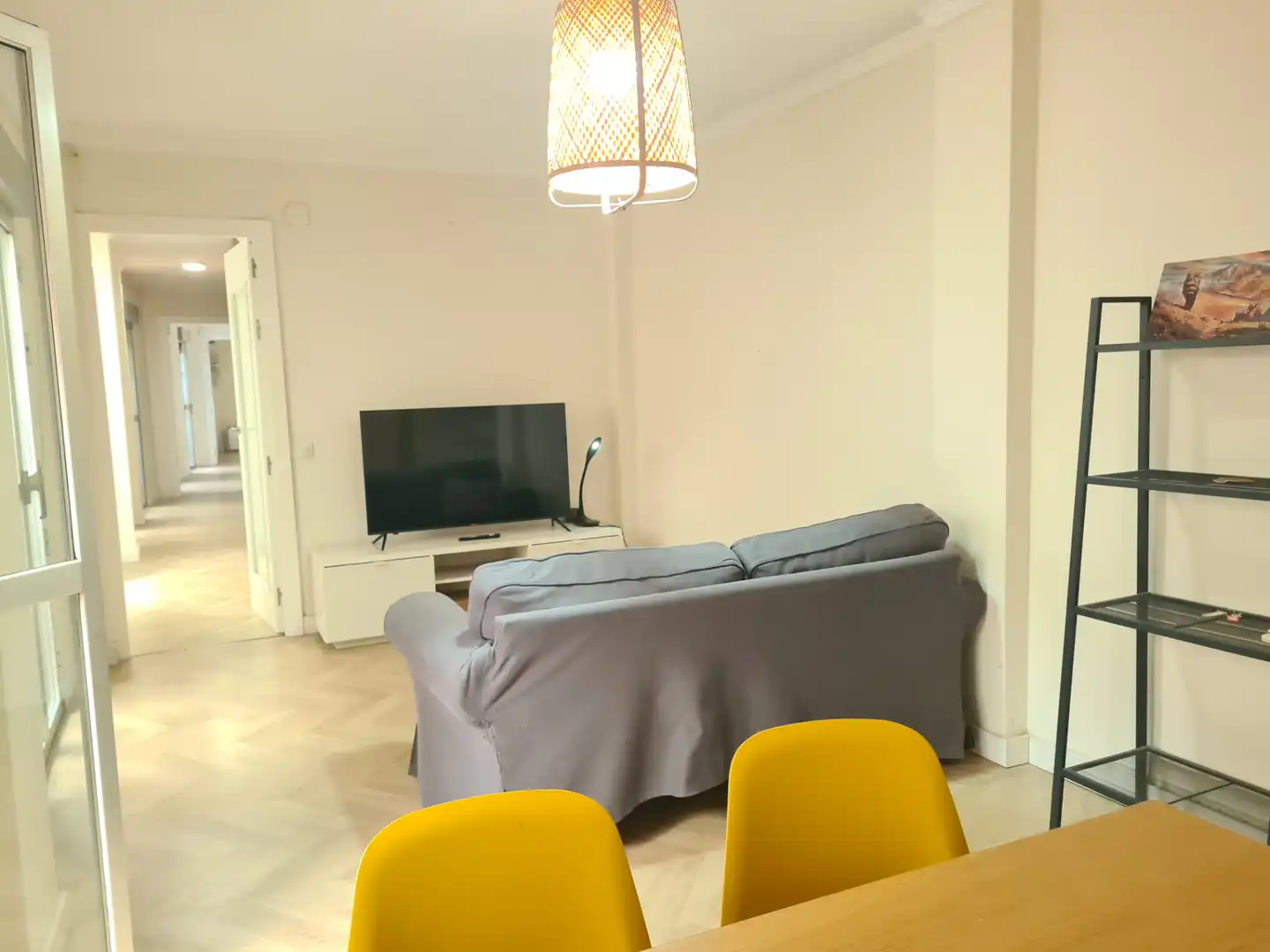 Living room of Flat for sale in Sevilla  with Air Conditioner, Storage room and Balcony