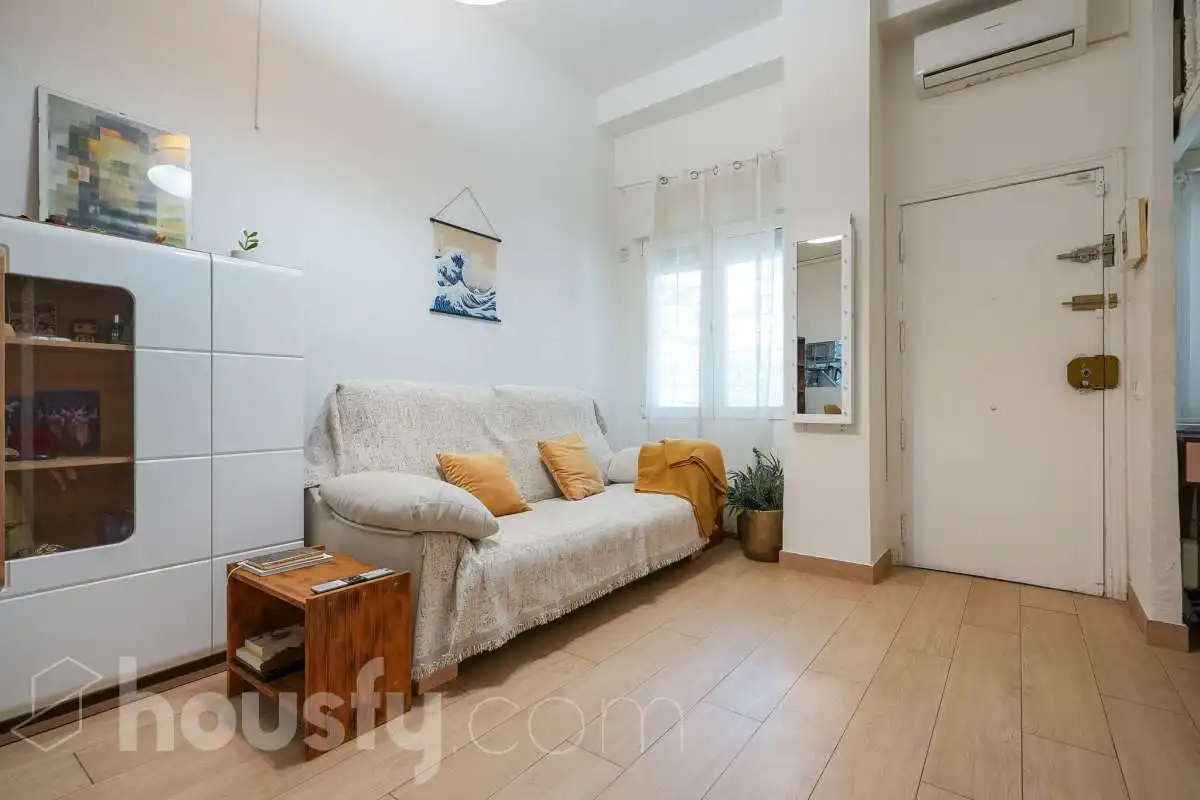Living room of Flat for sale in Madrid  with Heating and Furnished