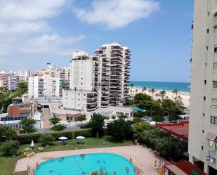 Vista exterior de Apartament en venda en Gandia amb Aire condicionat, Terrassa i Moblat