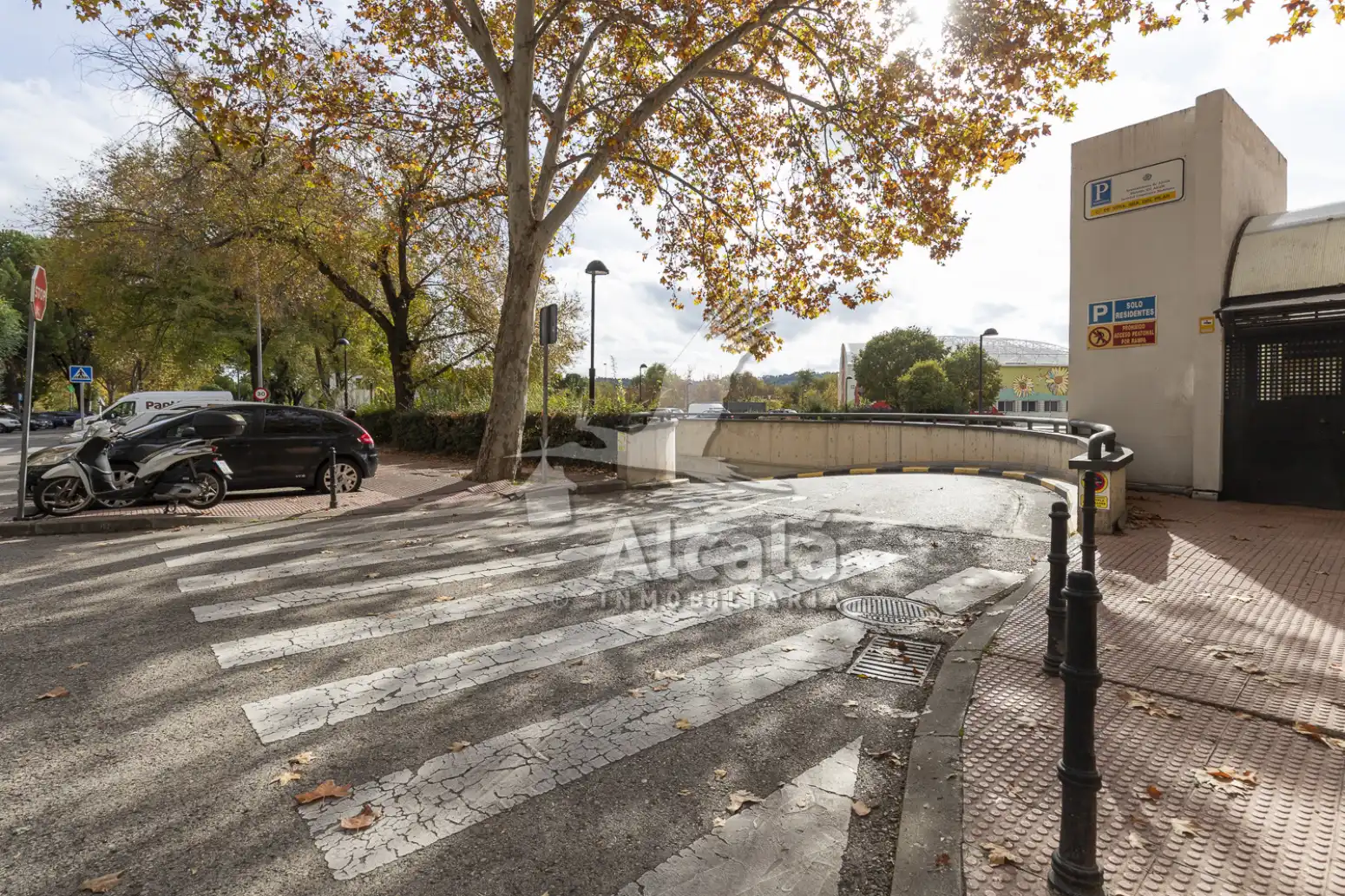 Vista exterior de Garaje en venta en Alcalá de Henares