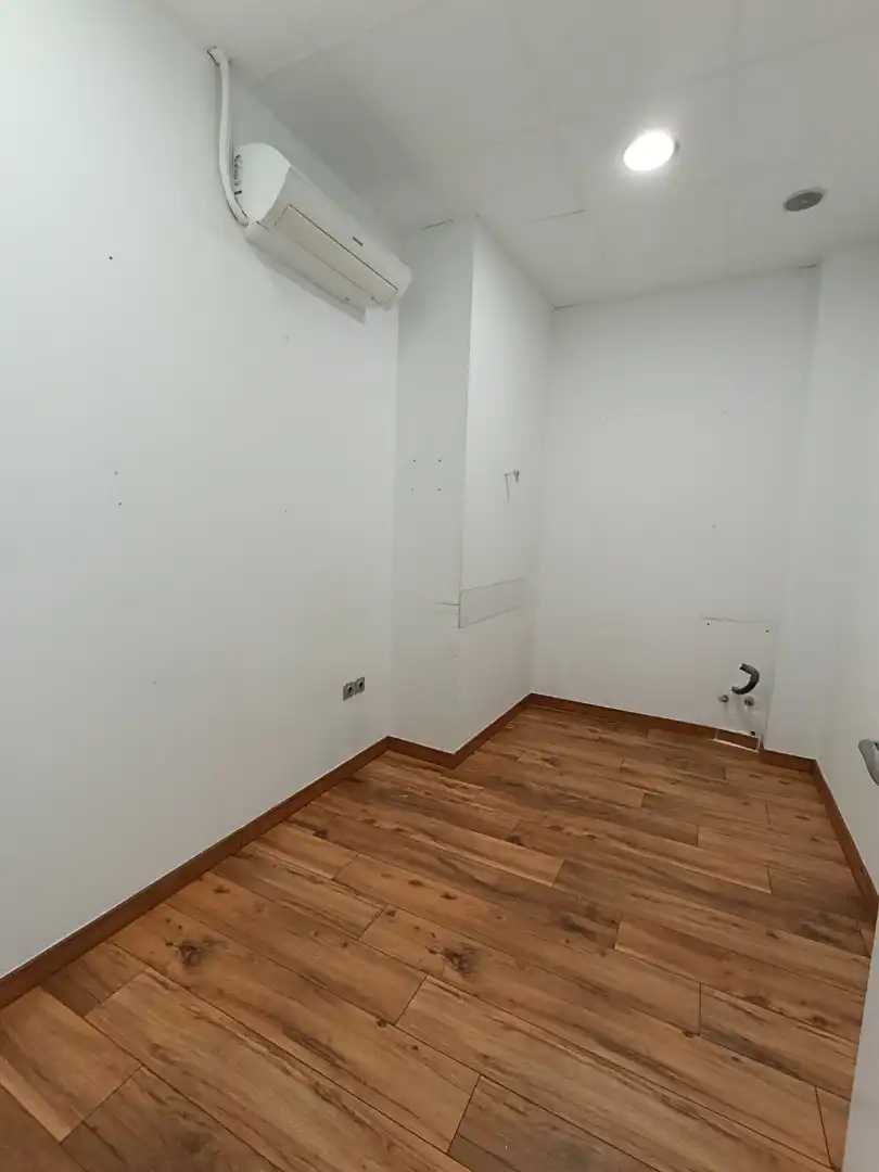 Local comercial de lloguer a Calle de Santo Domingo, imagen 6