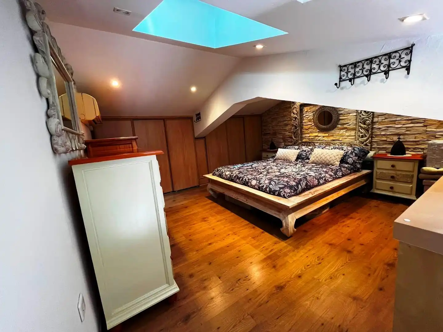 Dormitori de Apartament en venda en Valencina de la Concepción amb Aire condicionat, Terrassa i Piscina comunitària