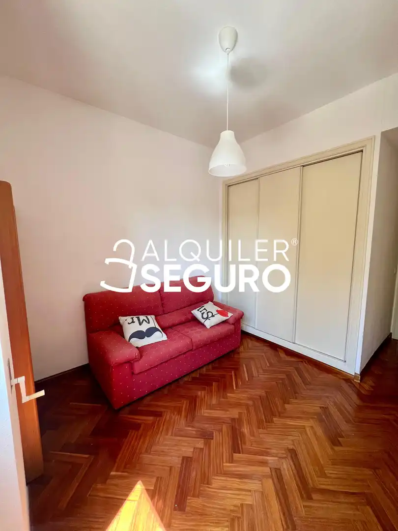Habitación de Piso de alquiler en Madrid con Aire acondicionado, Calefacción y Amueblado