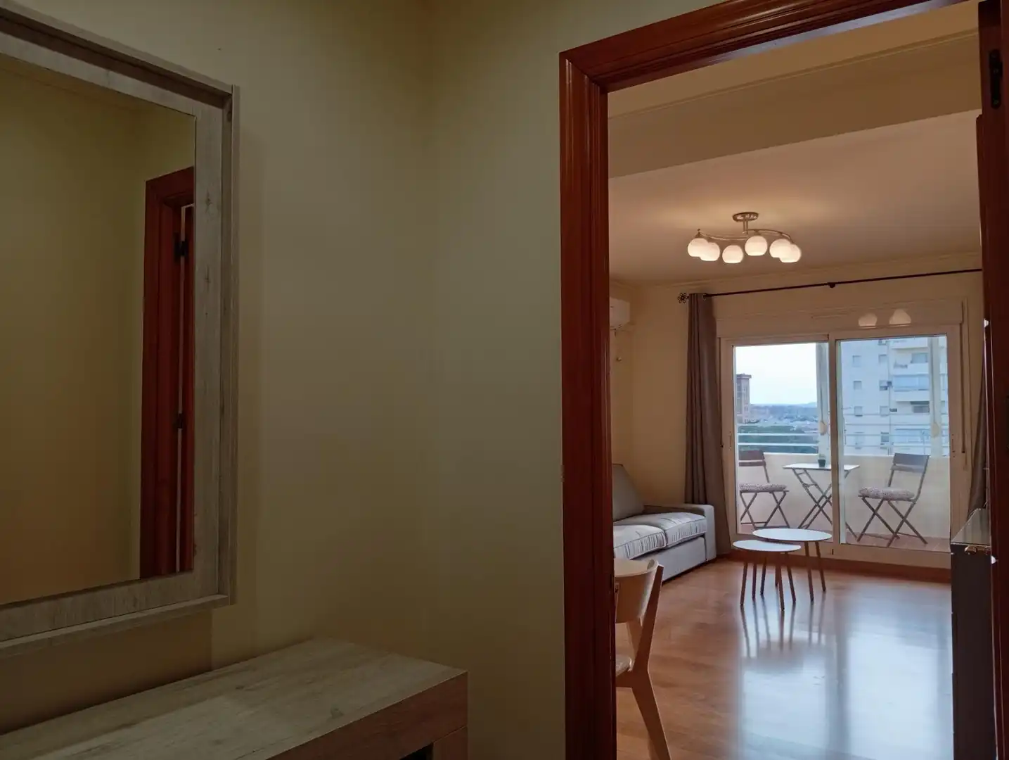 Wohnung zur Miete in Sevilla mit Klimaanlage, Terrasse und Möbliert