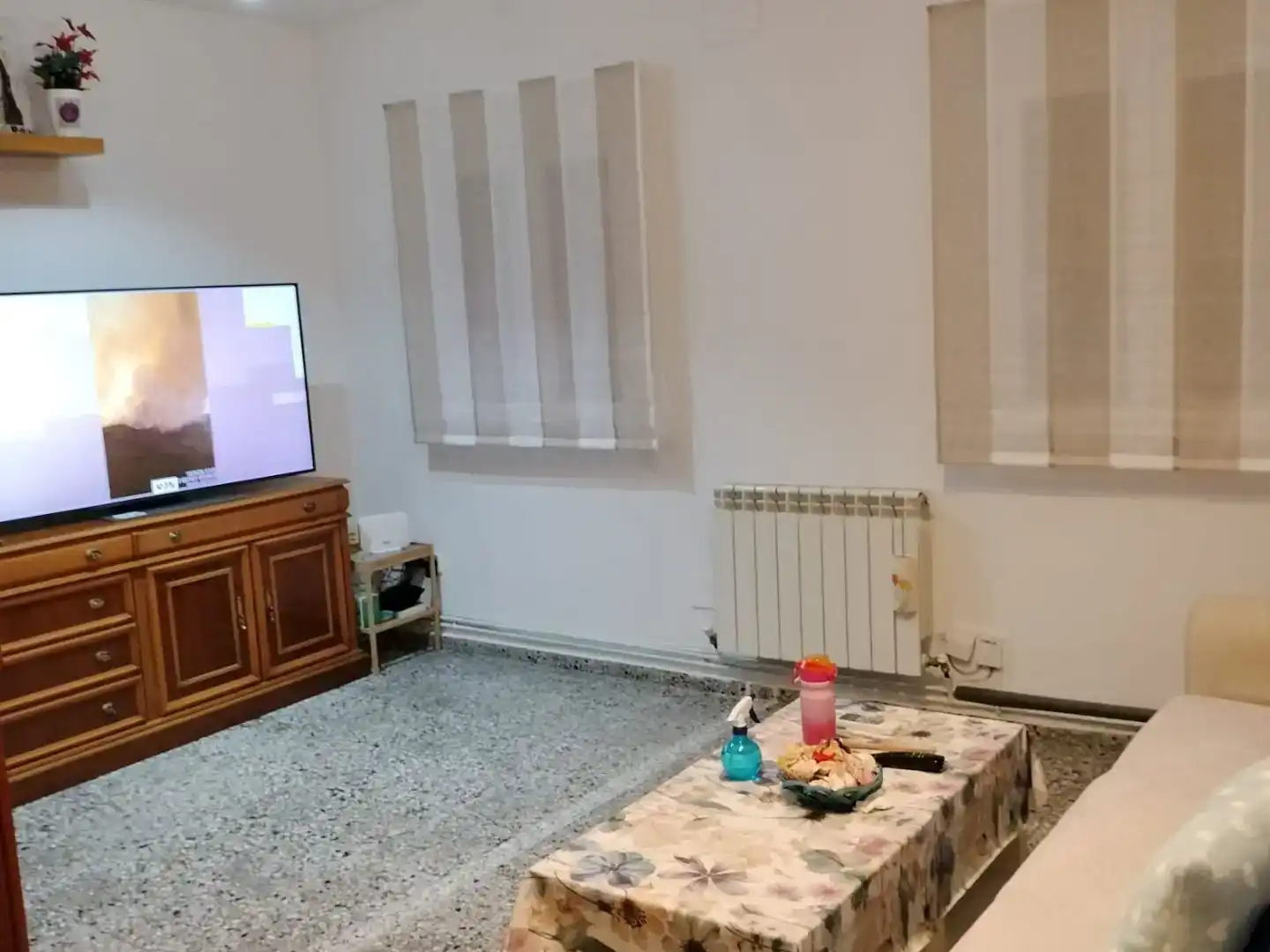 Sala d'estar de Pis de lloguer en Leganés amb Aire condicionat i Moblat