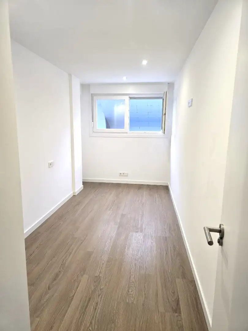 Bedroom of Flat for rent in Vigo 