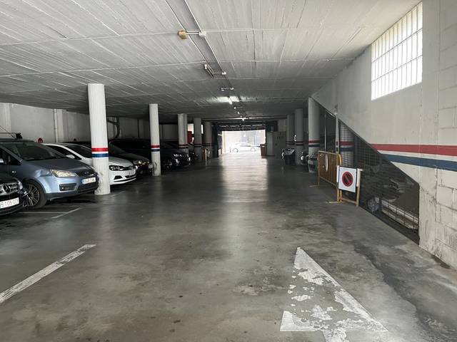 Garaje en Venta en Centre