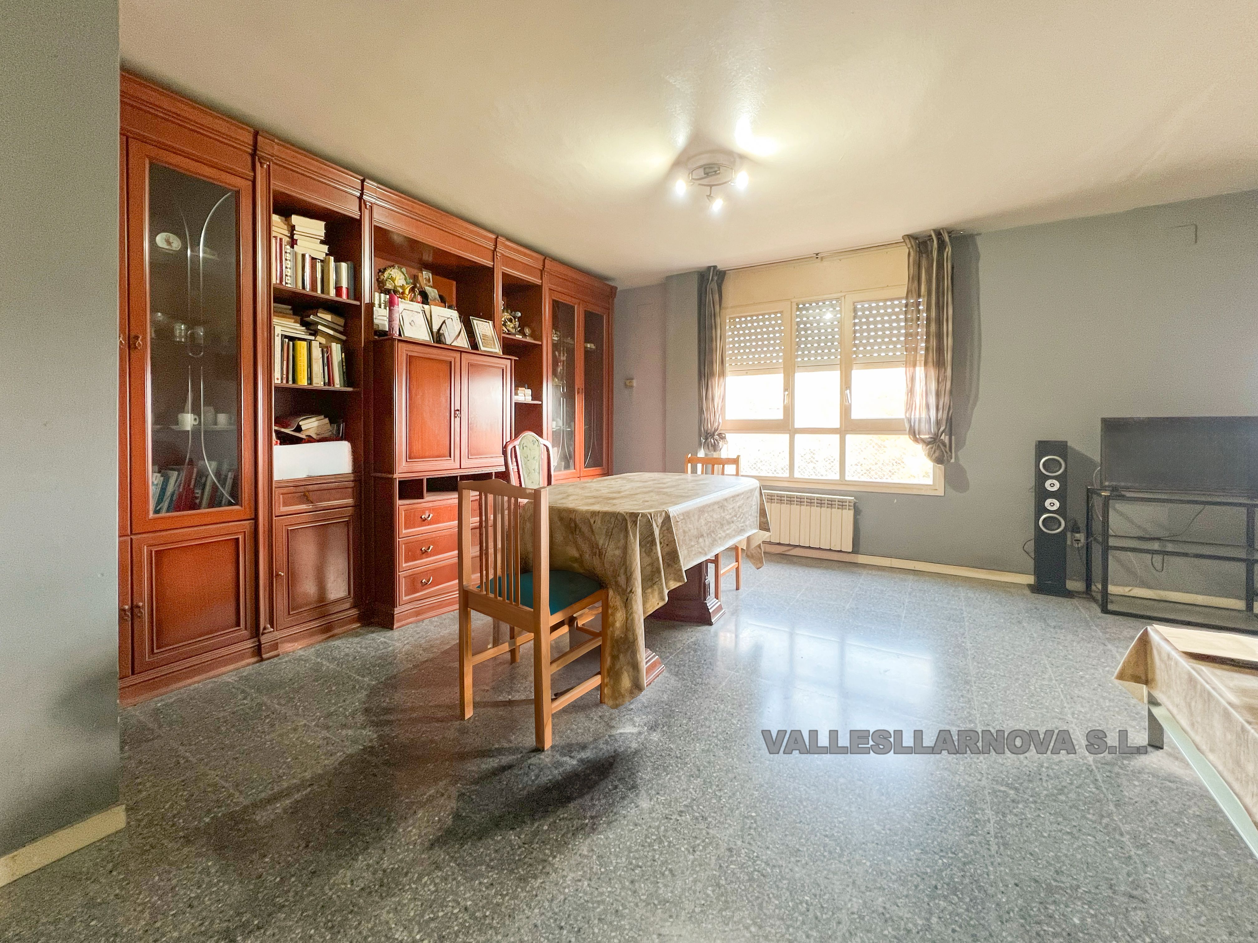 Menjador de Pis en venda en Mollet del Vallès amb Calefacció