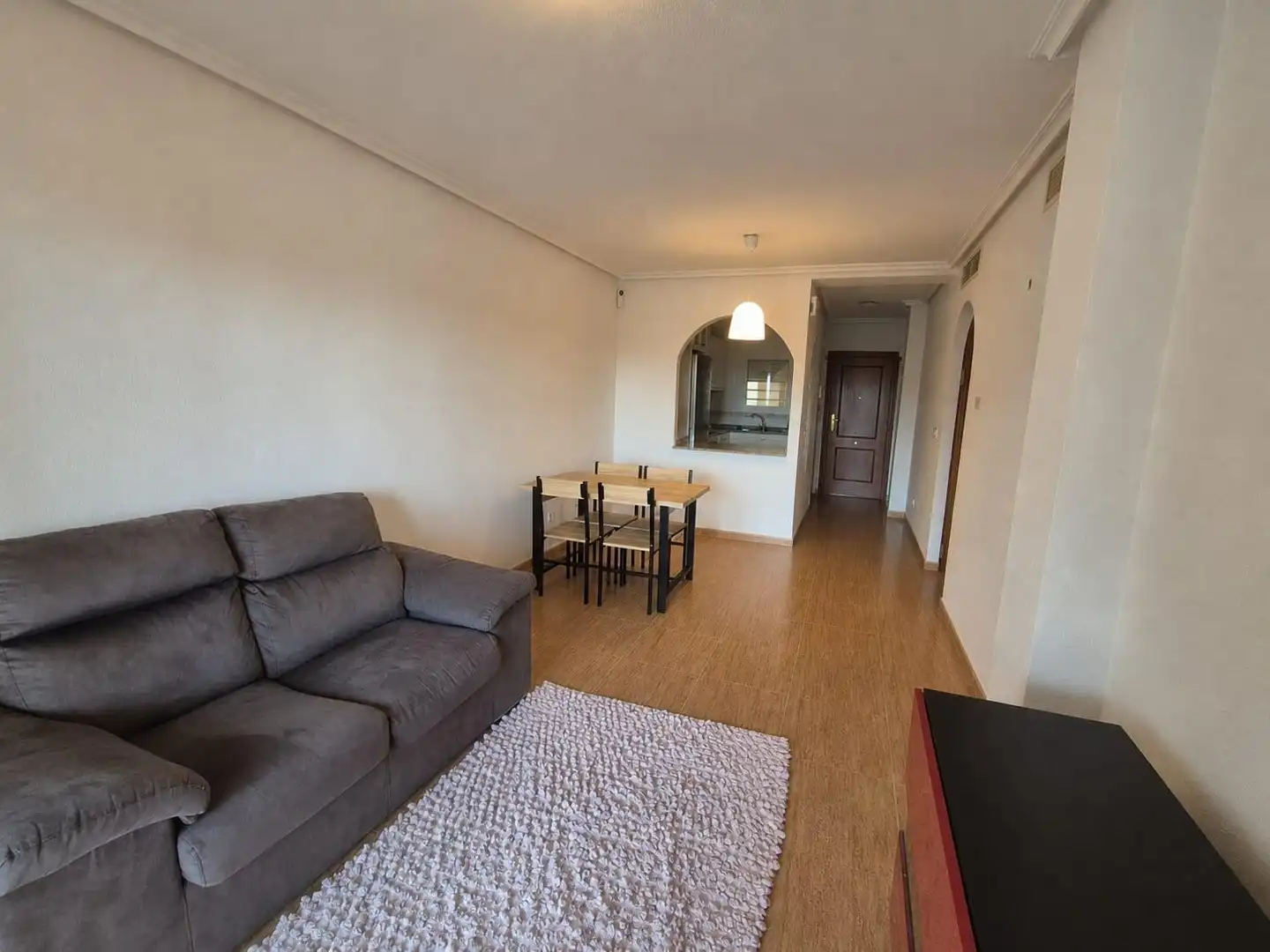 Sala de estar de Piso de alquiler en La Unión con Amueblado, Balcón y Alarma