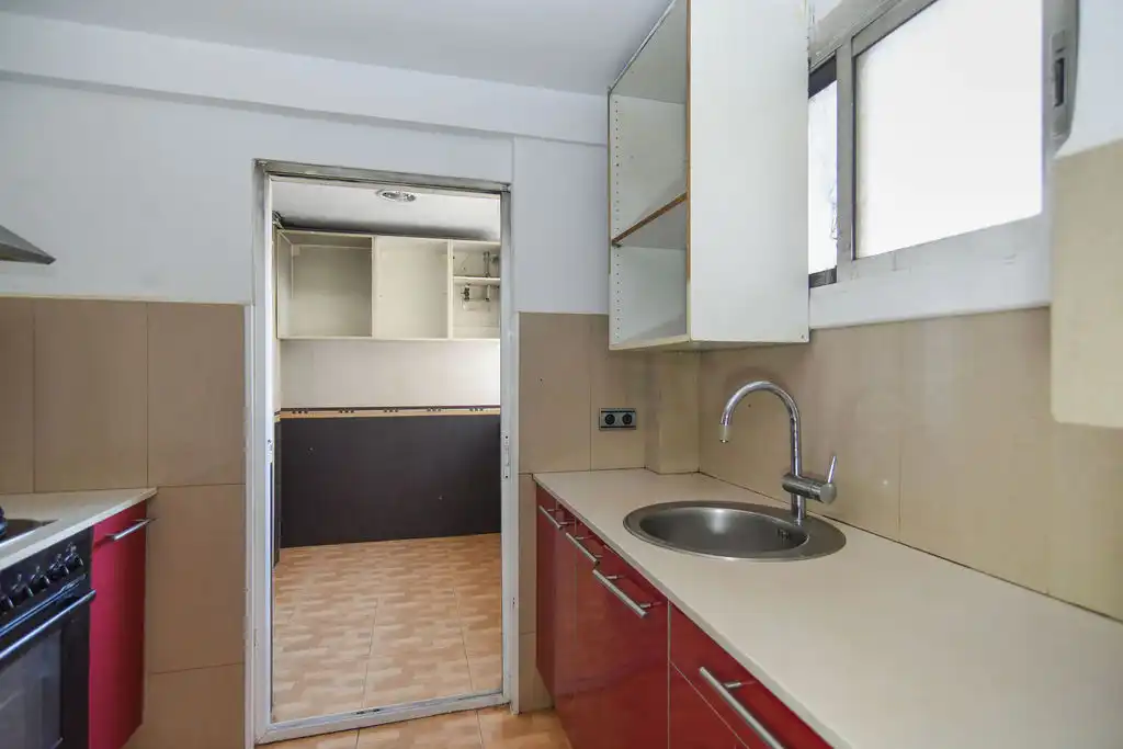 Piso en venta en C/ Pedraforca, Ciutat Meridiana