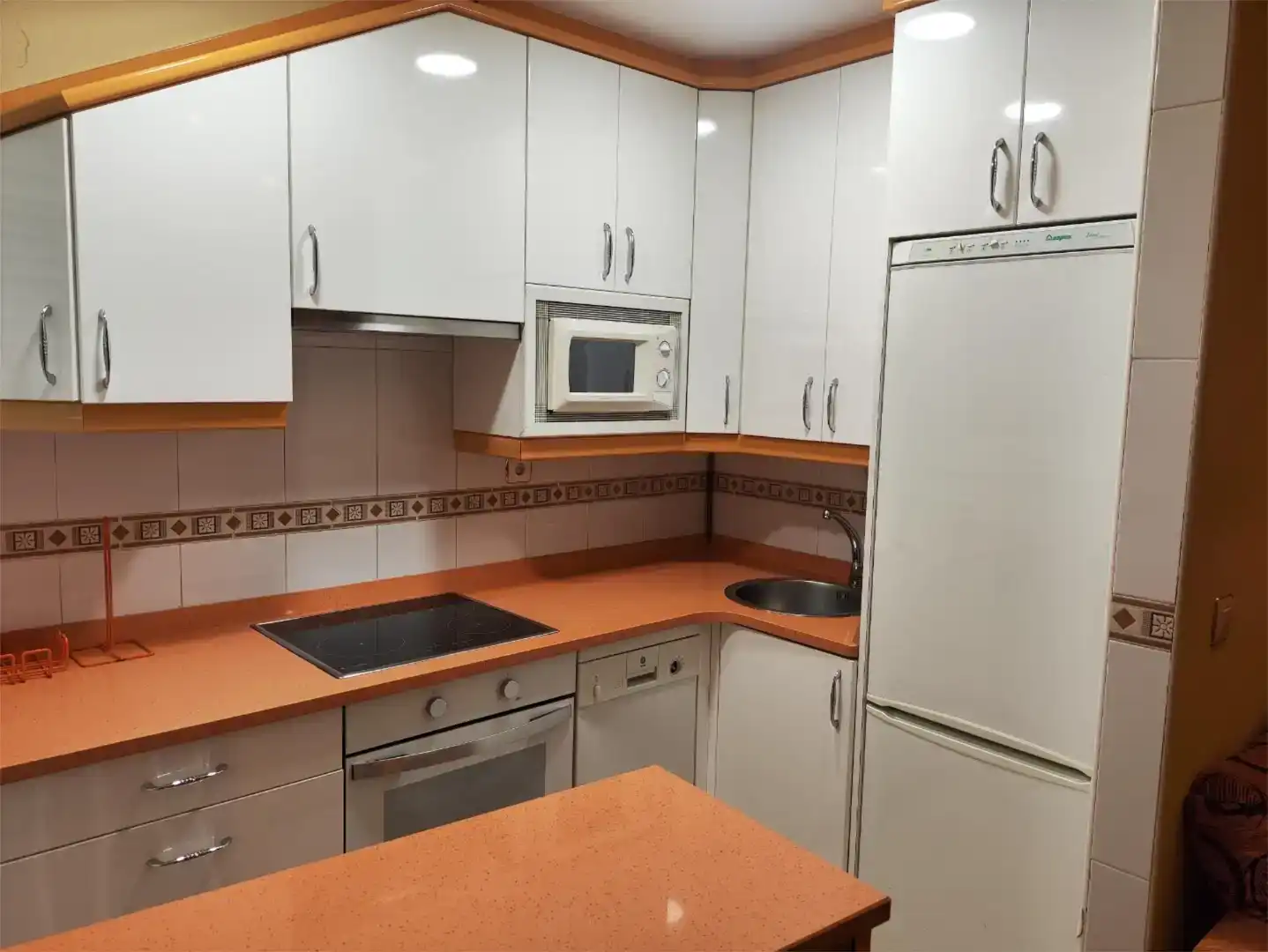 Cuina de Àtic en venda en Guardo amb Parquet, Moblat i Forn
