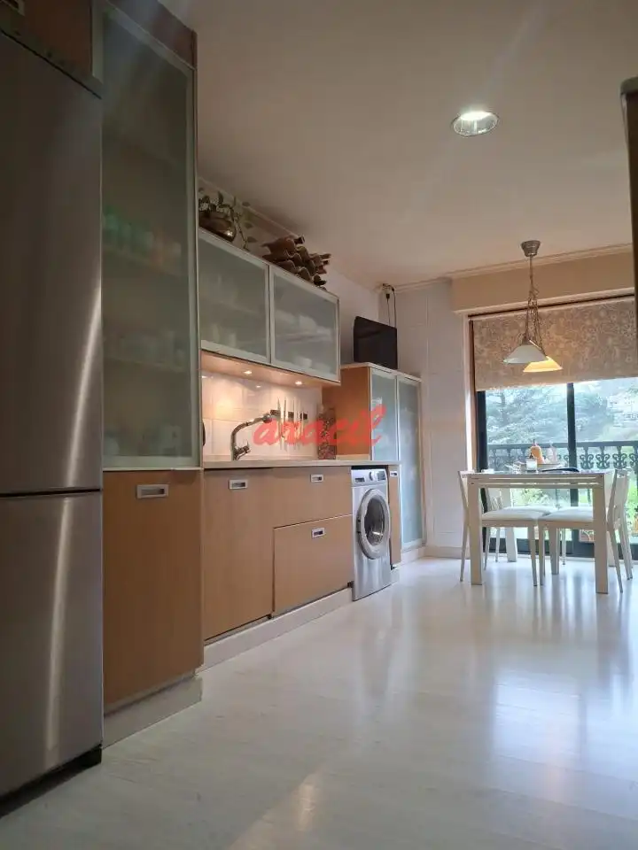 Cocina de Dúplex en venta en Ourense Capital  con Calefacción y Amueblado