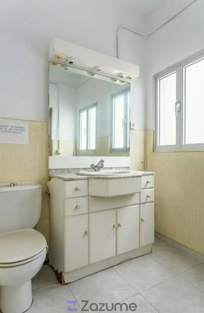 Baño de Casa adosada de alquiler en Sevilla con Aire acondicionado, Terraza y Amueblado