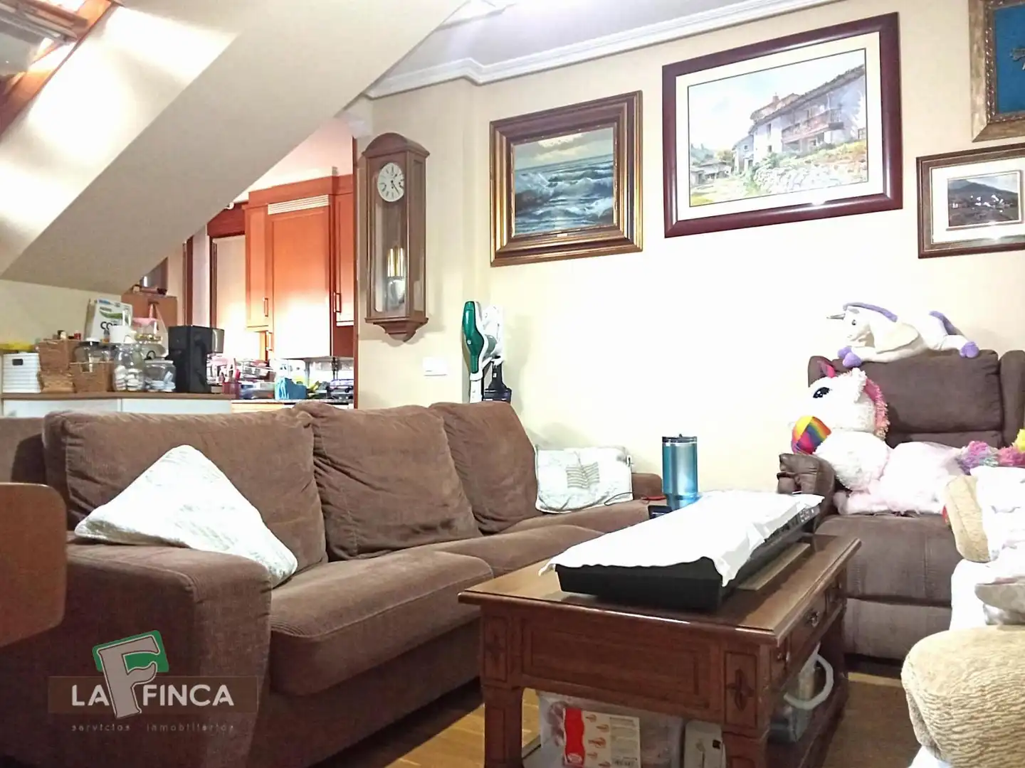 Sala d'estar de Àtic en venda en Villaviciosa amb Calefacció, Parquet i Terrassa