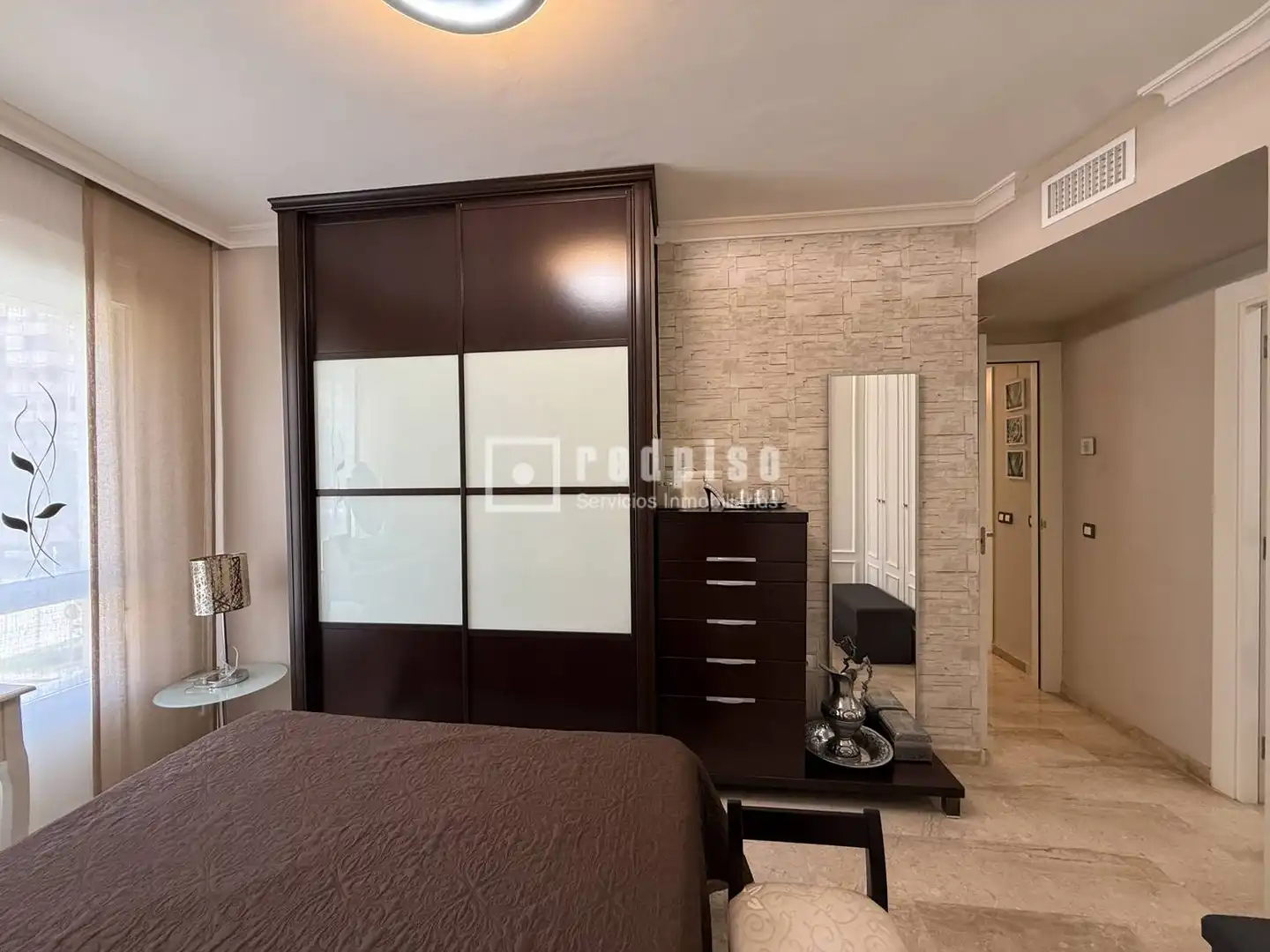 Habitación de Piso en venta en Málaga con Aire acondicionado, Calefacción y Jardín privado