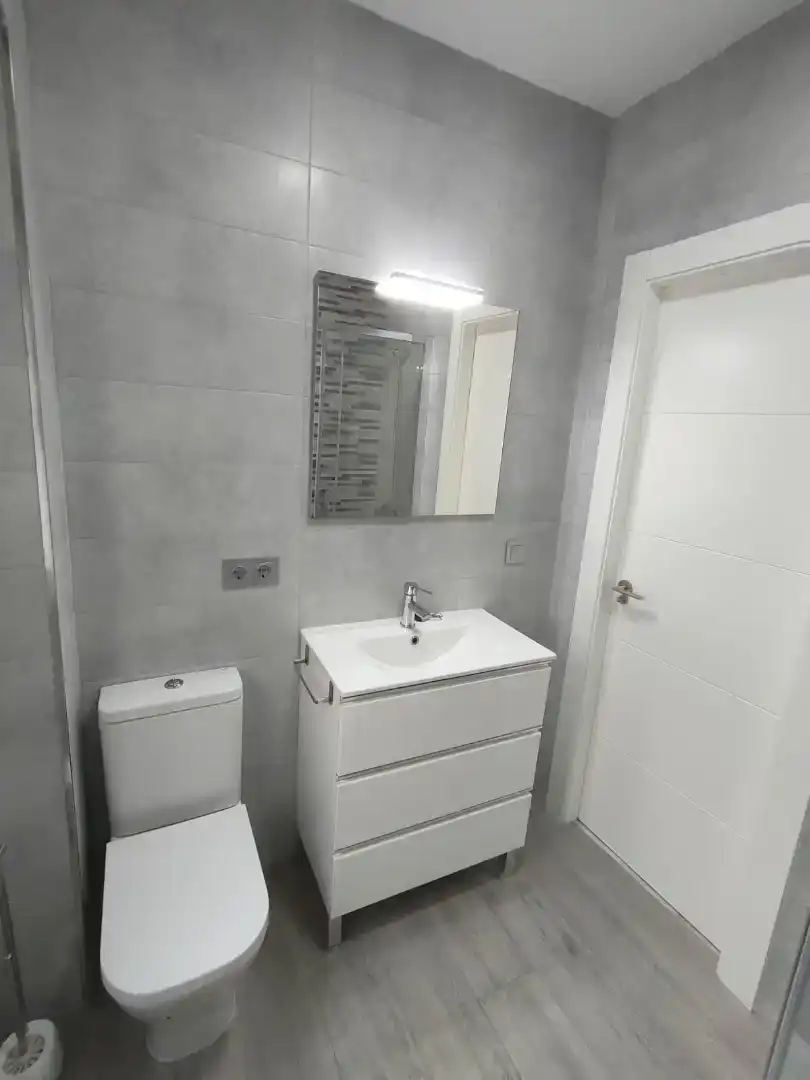Bany de Pis de lloguer en Mérida amb Aire condicionat, Moblat i Forn