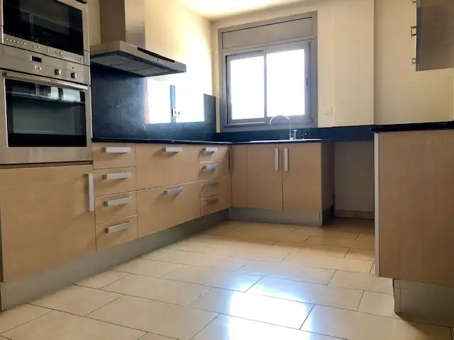 Cocina de Dúplex de alquiler en Les Franqueses del Vallès con Aire acondicionado, Calefacción y Horno
