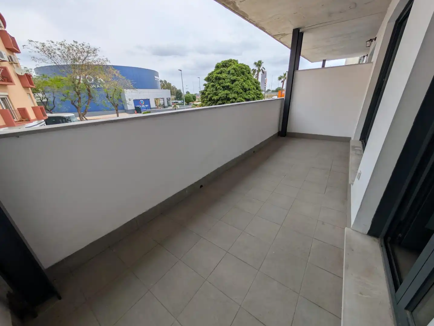 Terrasse von Wohnung zur Miete in Camas mit Klimaanlage, Heizung und Terrasse